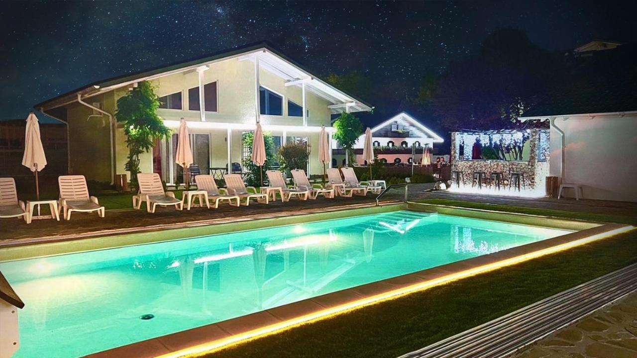 Casa Augsburg Hotell Băneşti Eksteriør bilde