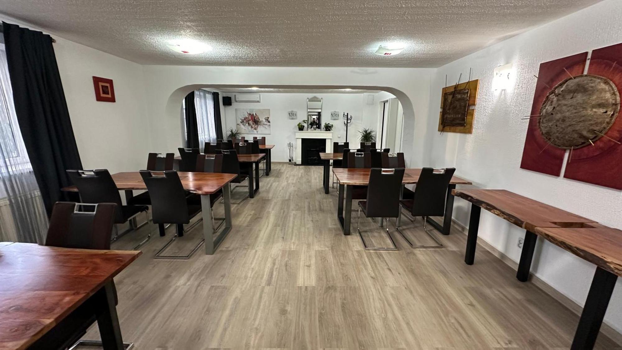 Casa Augsburg Hotell Băneşti Eksteriør bilde