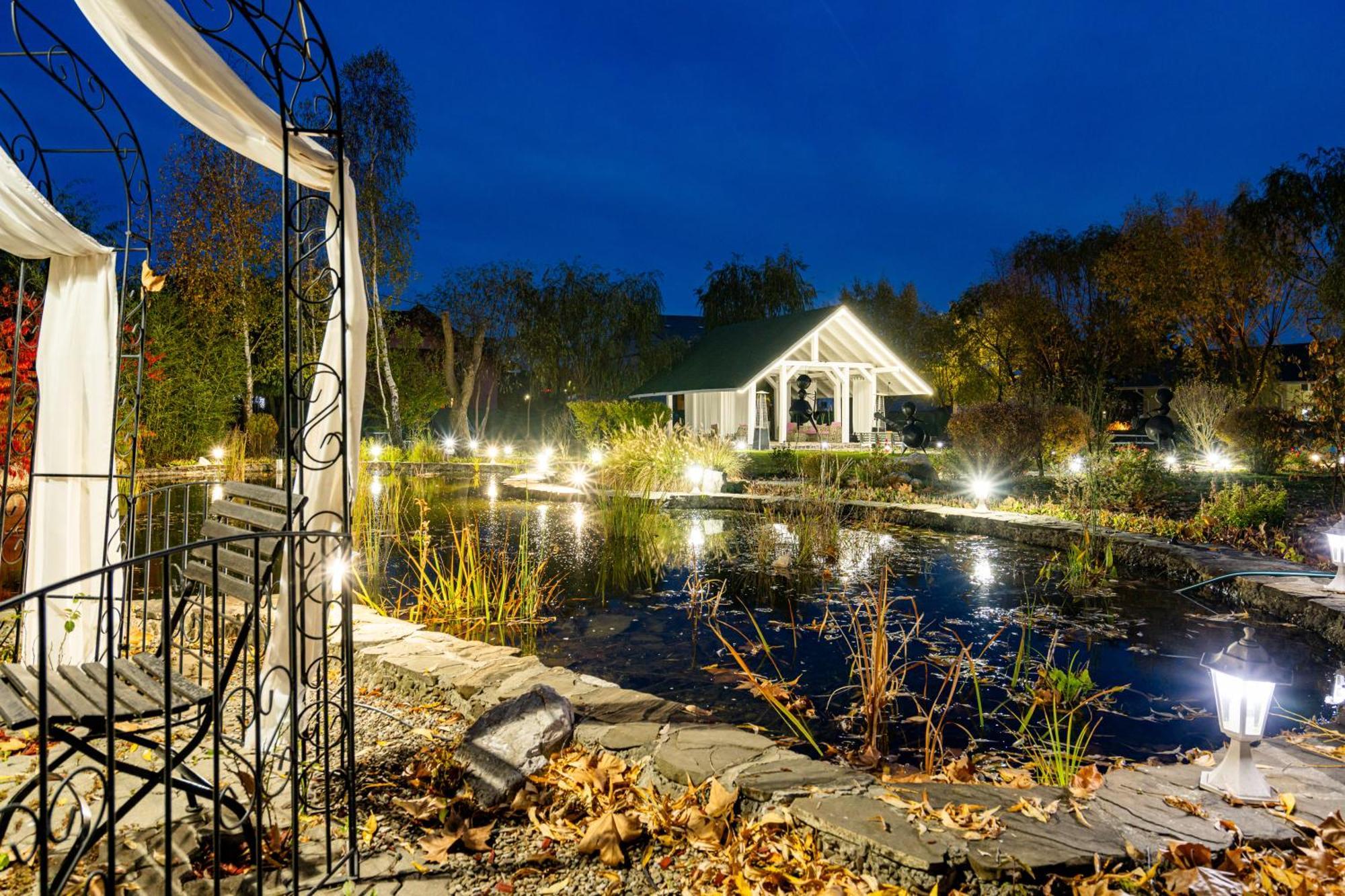 Casa Augsburg Hotell Băneşti Eksteriør bilde