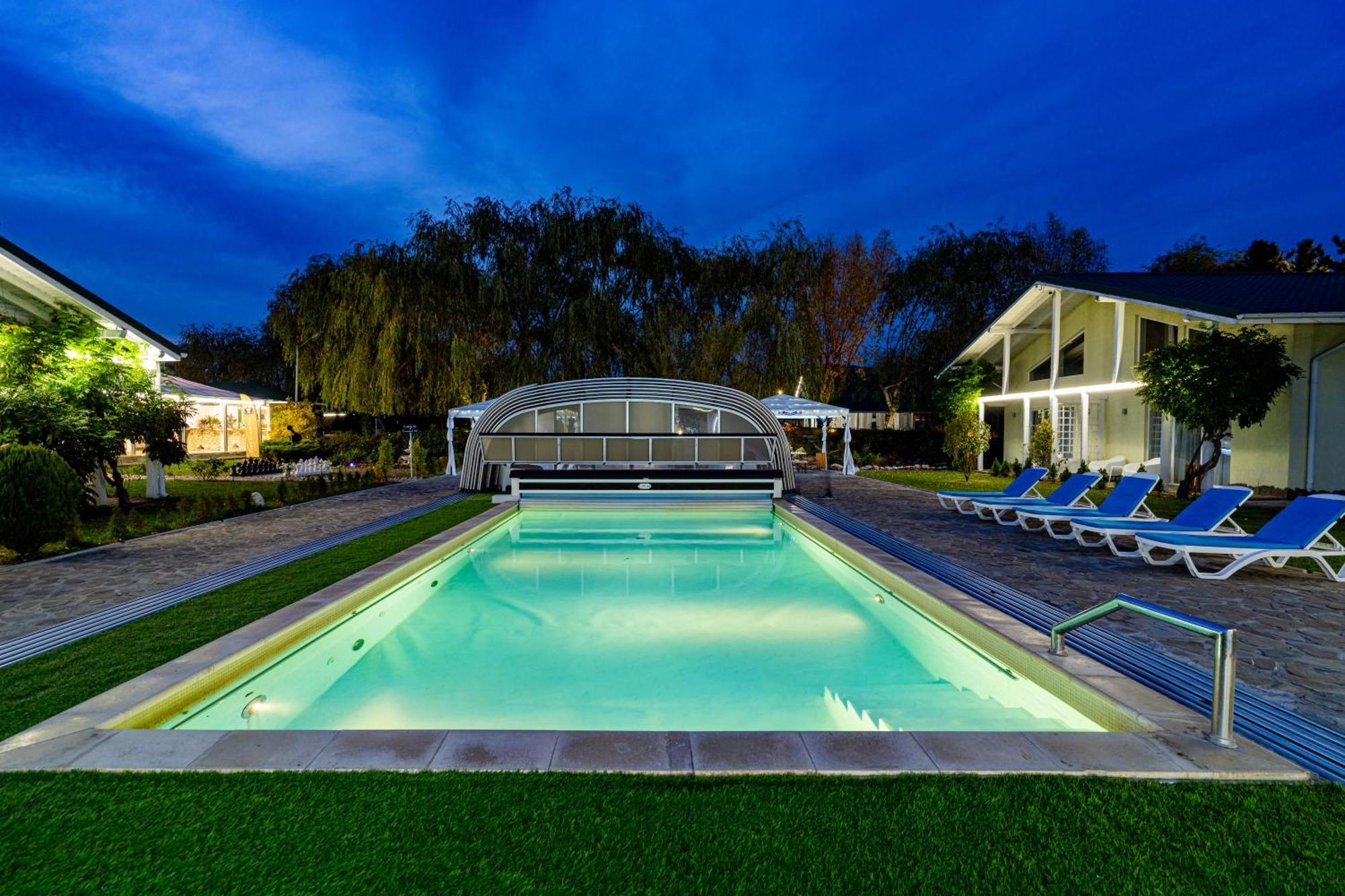 Casa Augsburg Hotell Băneşti Eksteriør bilde
