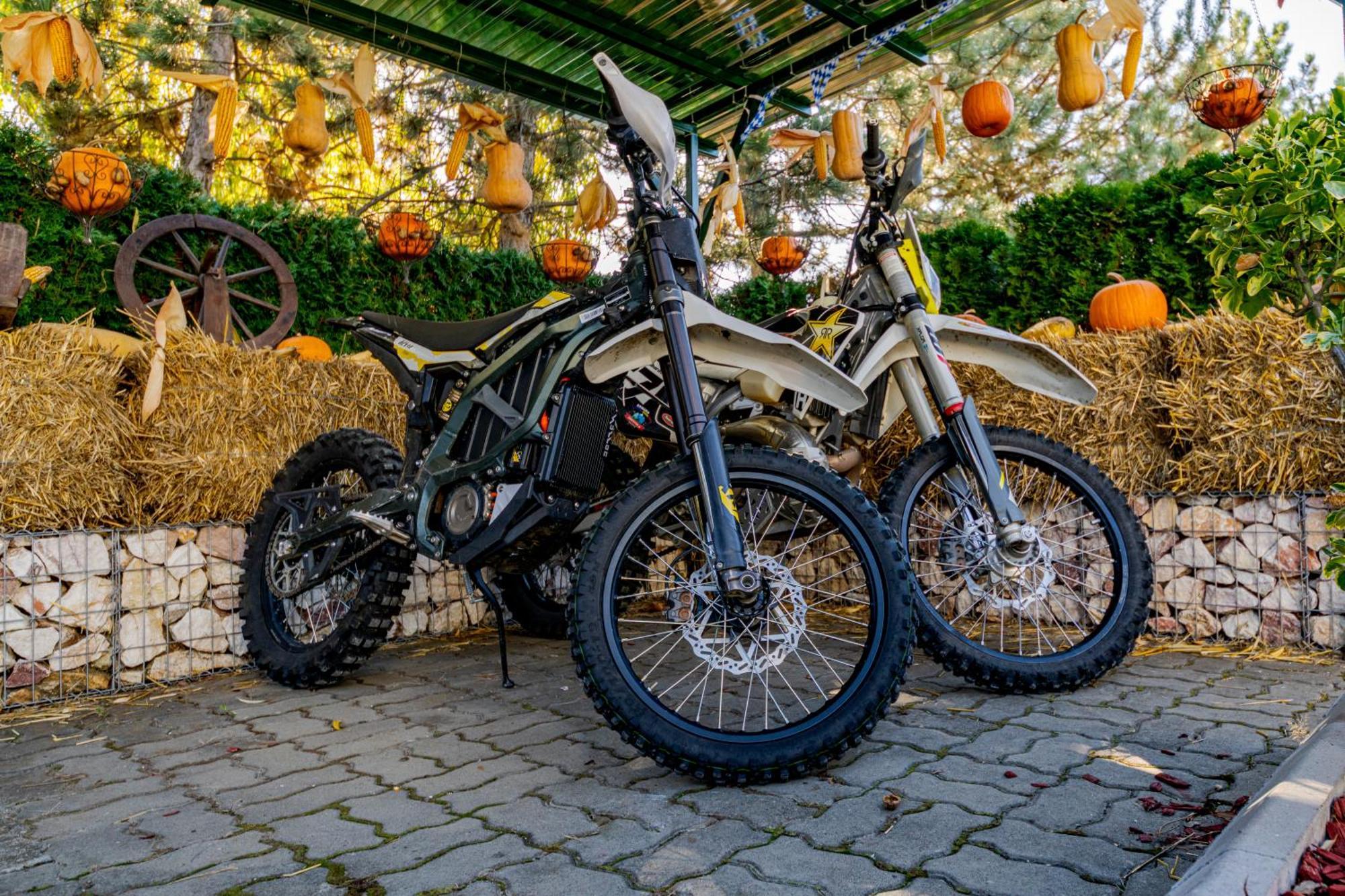 Casa Augsburg Hotell Băneşti Eksteriør bilde