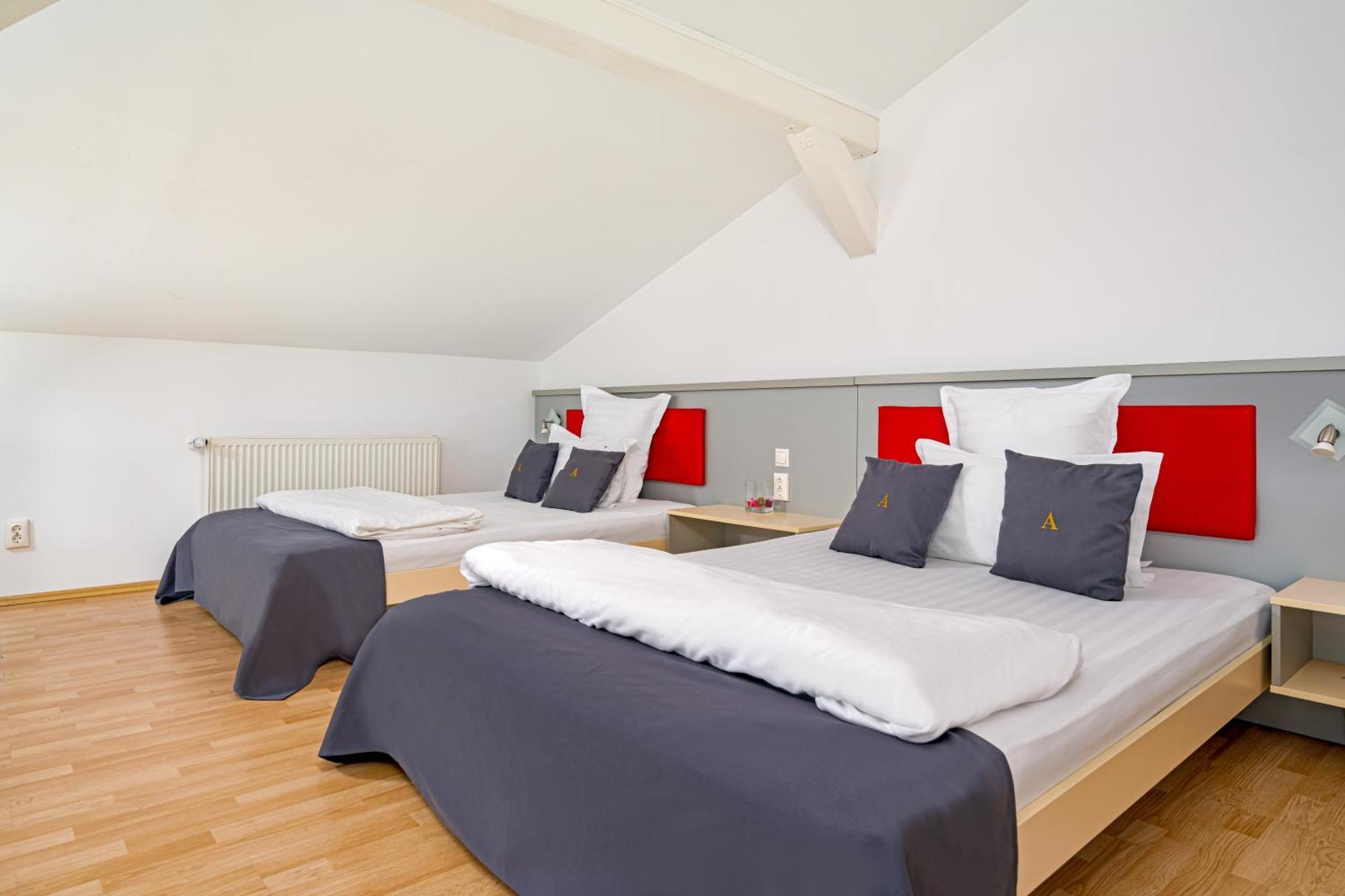 Casa Augsburg Hotell Băneşti Eksteriør bilde