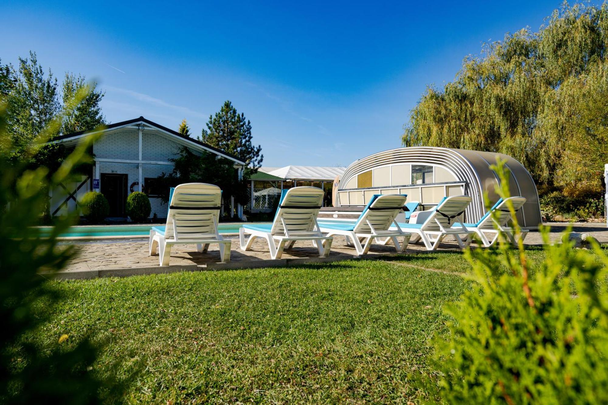 Casa Augsburg Hotell Băneşti Eksteriør bilde